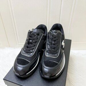 Chanel Calfskin sneakers black leather size 8US or 39EU